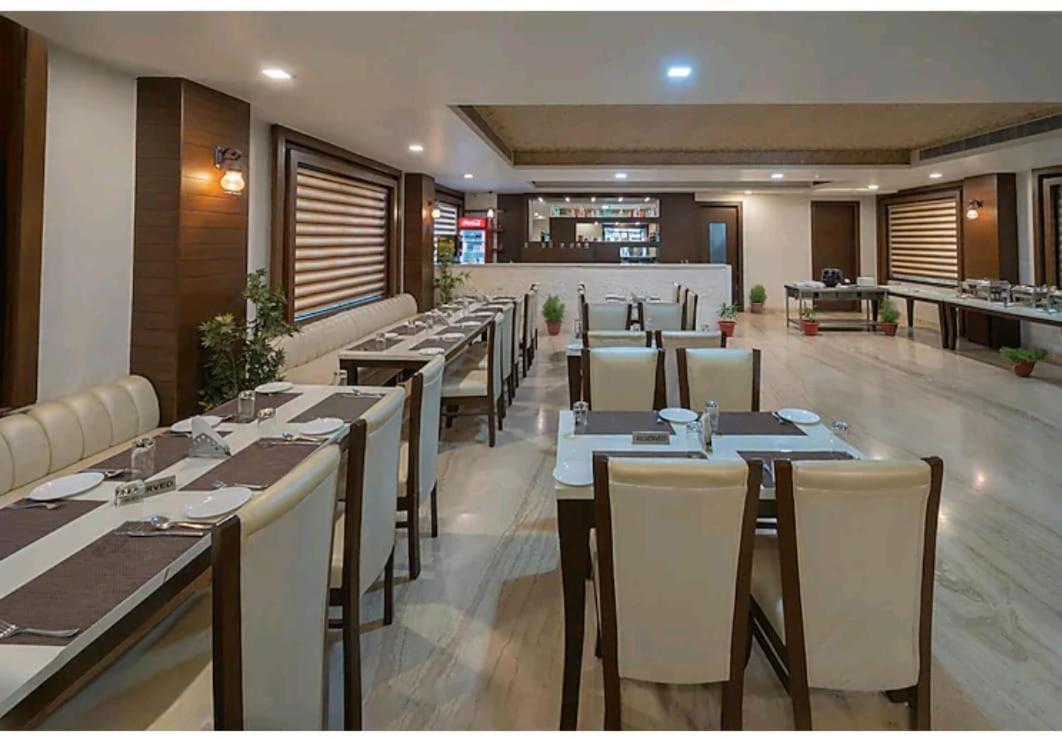 Hotel Agra Grande By Goyal Hoteliers Exterior photo