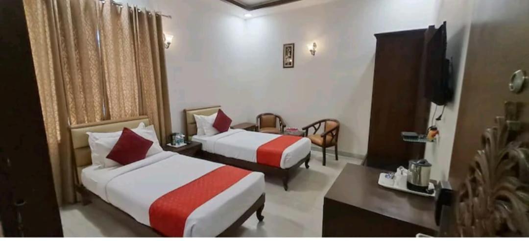 Hotel Agra Grande By Goyal Hoteliers Exterior photo