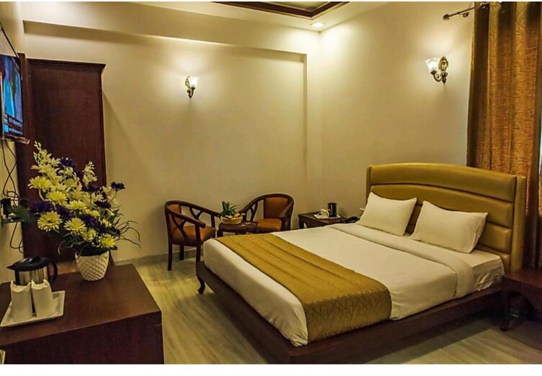 Hotel Agra Grande By Goyal Hoteliers Exterior photo