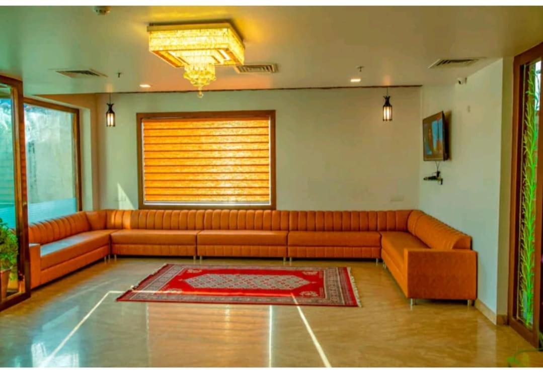Hotel Agra Grande By Goyal Hoteliers Exterior photo