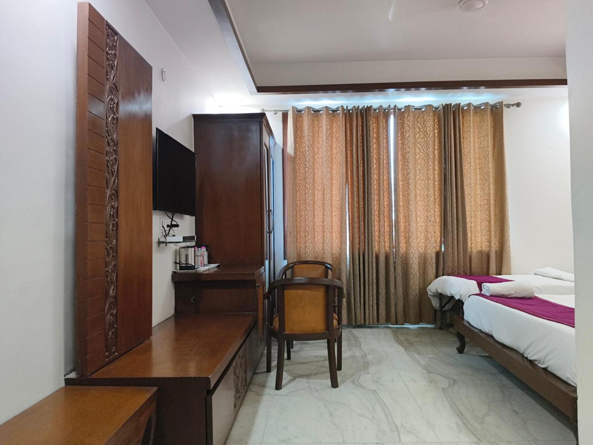 Hotel Agra Grande By Goyal Hoteliers Exterior photo